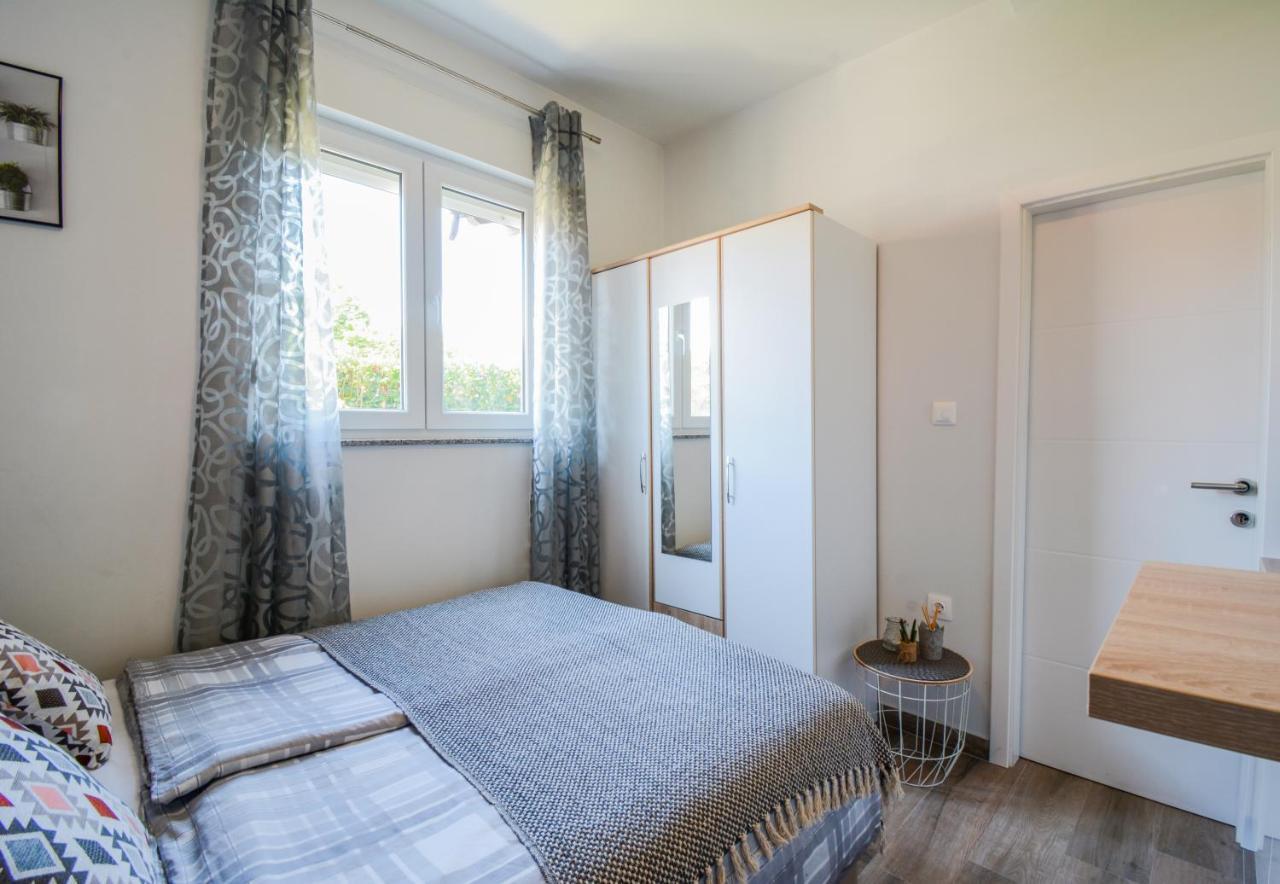 Apartment Piccolo For 2 Zadar Exterior foto